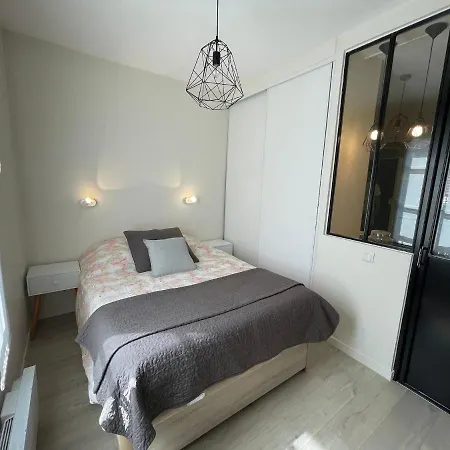 2 Pieces, 35m² Proche Tour Eiffel *