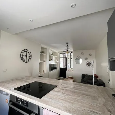 2 Pieces, 35m² Proche Tour Eiffel *