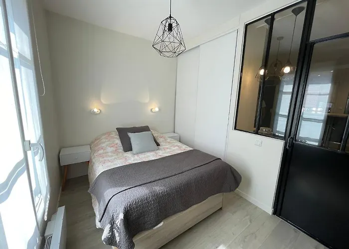 2 Pieces, 35m² Proche Tour Eiffel *