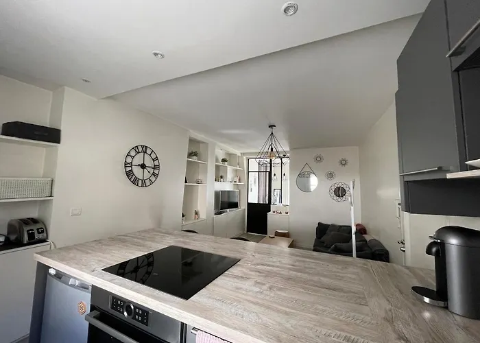 2 Pieces, 35m² Proche Tour Eiffel *